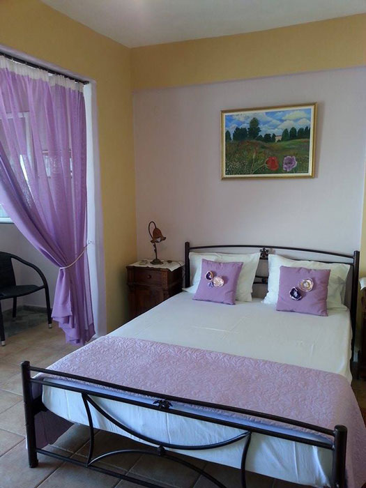 Δωμάτιο με διπλό κρεβάτι